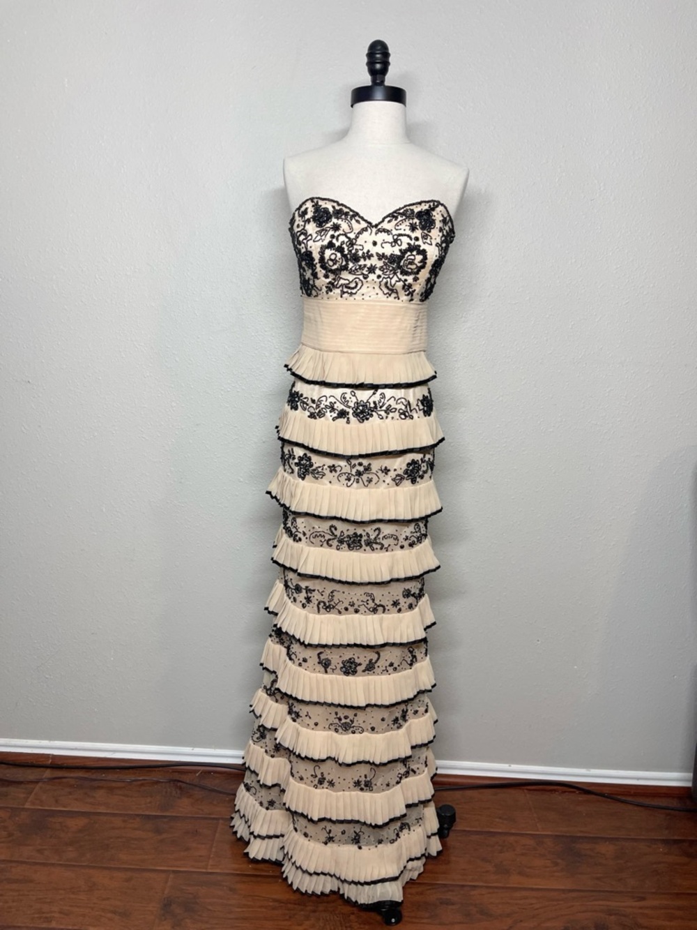 Terani Couture Beige Strapless Beaded Ruffle Gown Dress size 6